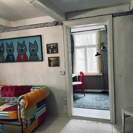 Vaeikese Taenava Kamber Appartement